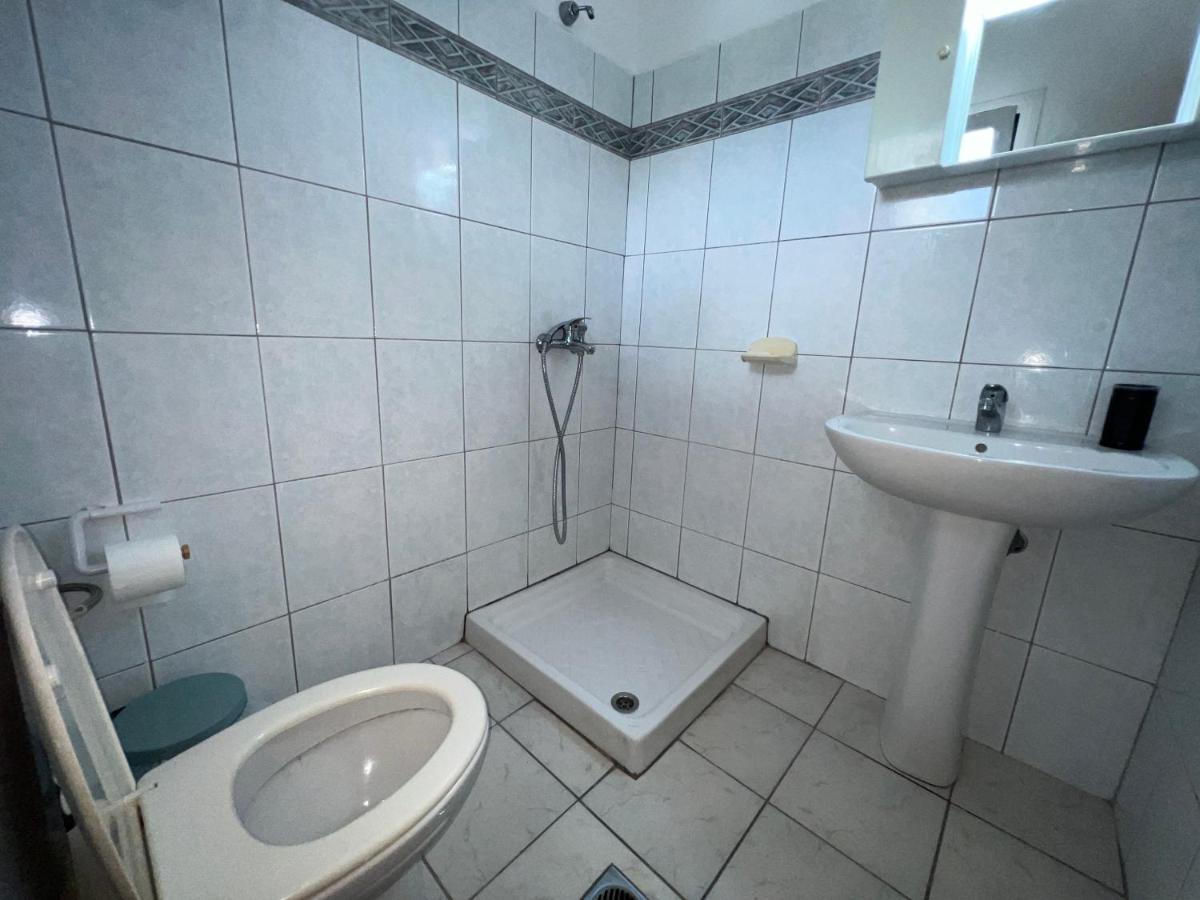 White - Town Apartment *